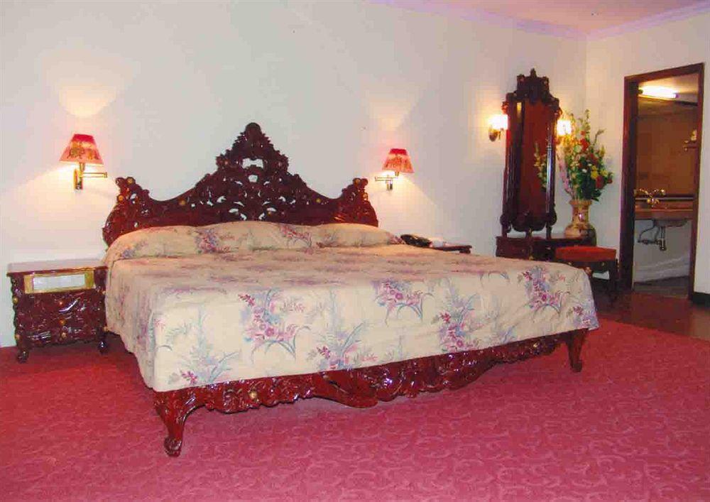 Hotel Grand Sartaj نيودلهي المظهر الخارجي الصورة